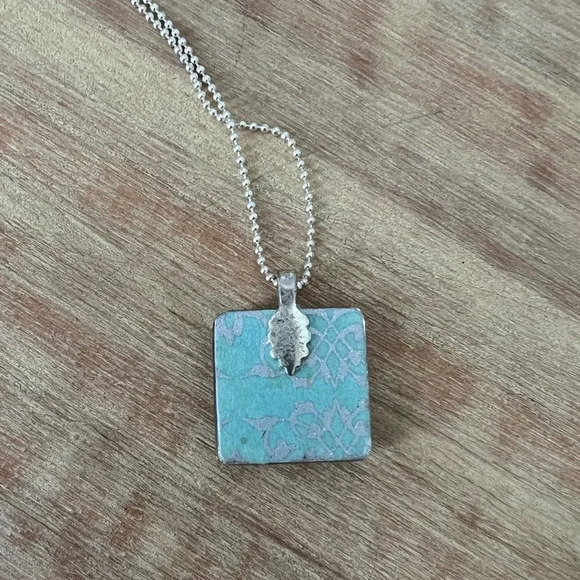 glass tile and Japanese chiyogami pendant necklace - Picture 6 of 7